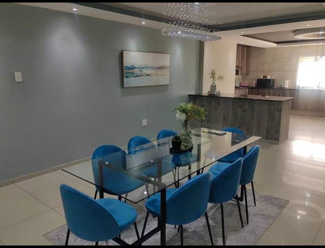 5 BEDROOM HOUSE FOR SALE IN THERESA PARK